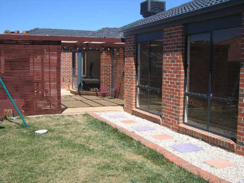 1 Semillon Court, Sunbury VIC 3429