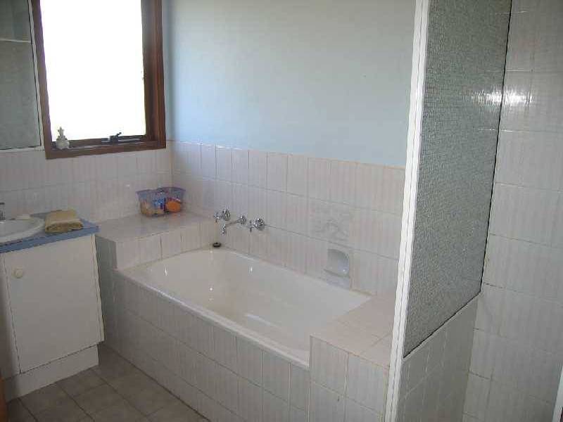 3 Mere Court, Sunbury VIC 3429