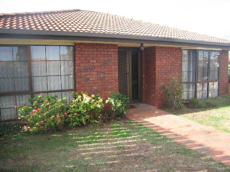 Unit 4/2 Cornish Street, Sunbury VIC 3429