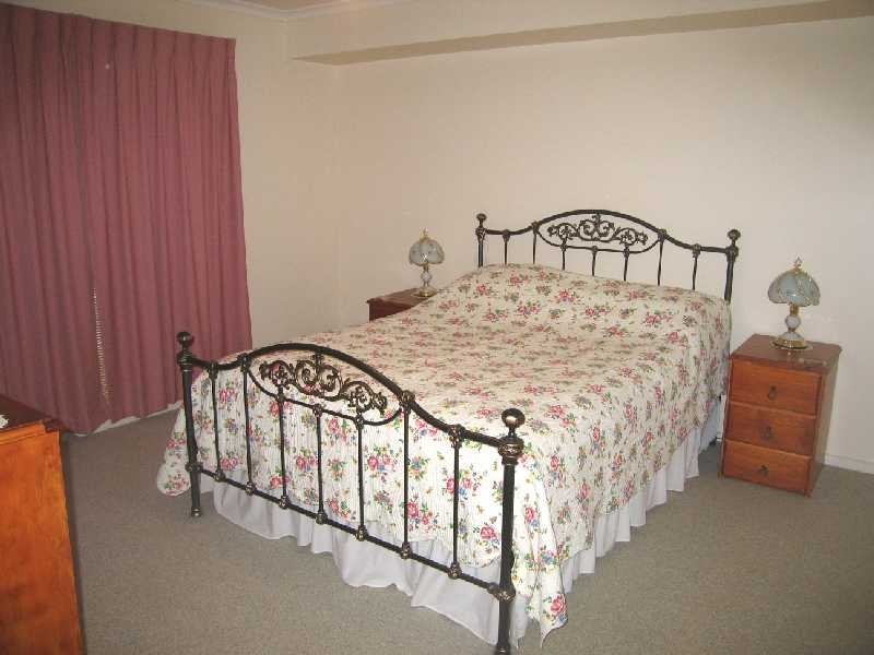 4 Backhaus Avenue, Sunbury VIC 3429