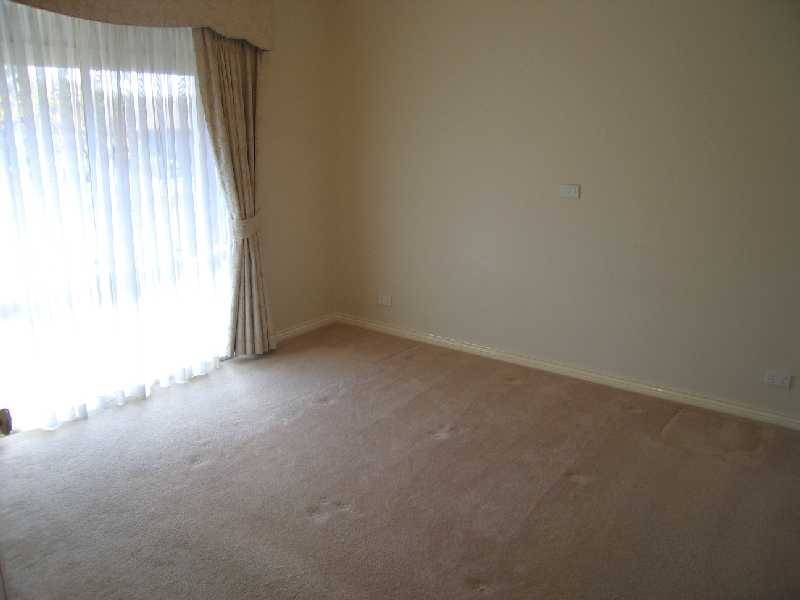 33 Phillip Drive, Sunbury VIC 3429