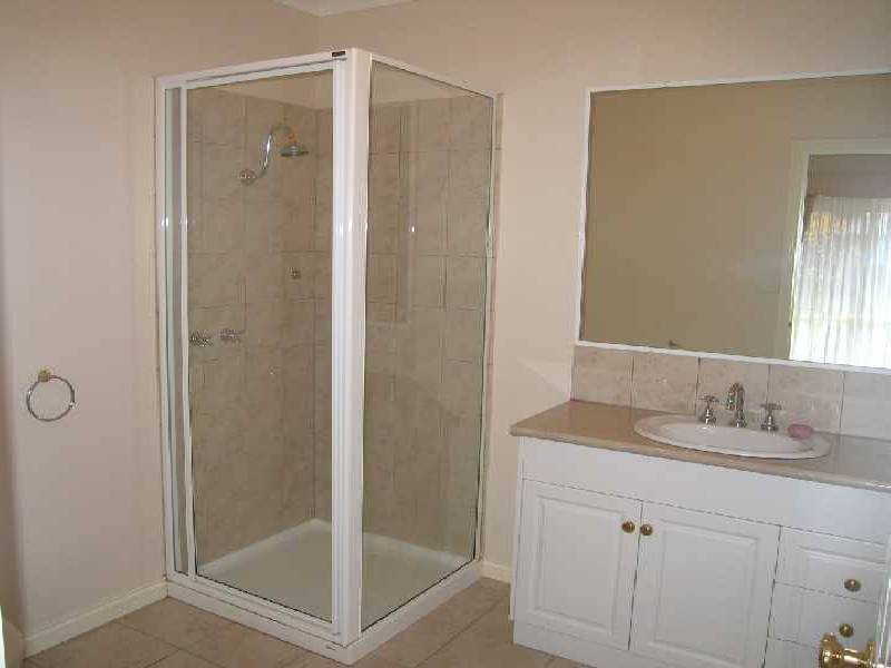 33 Phillip Drive, Sunbury VIC 3429