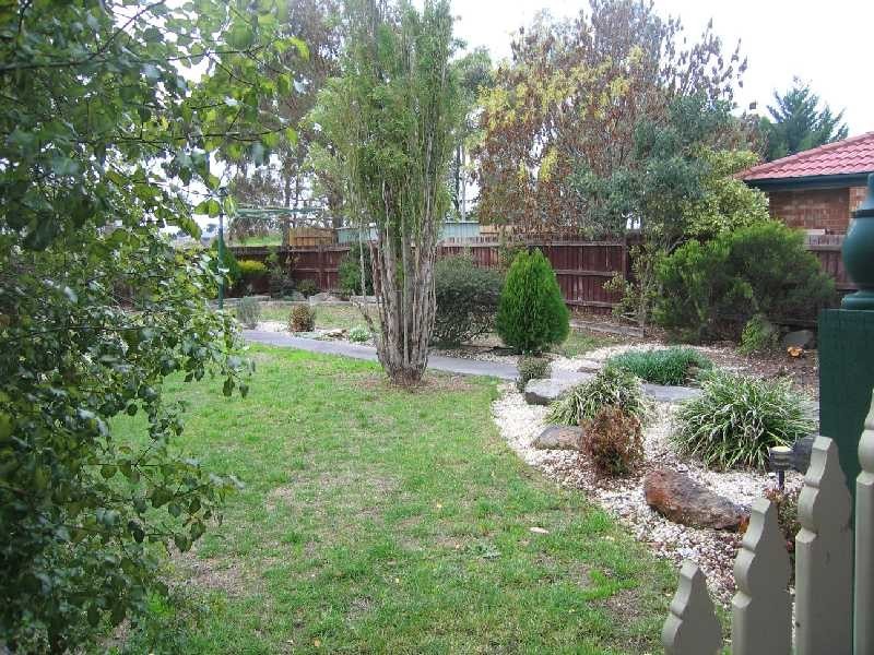 14 Trinity Court, Sunbury VIC 3429