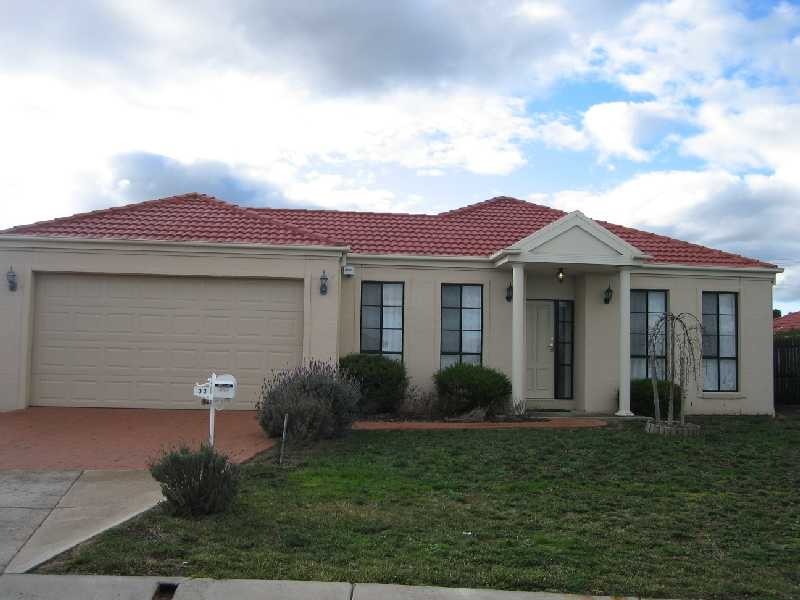 33 Archer Avenue, Sunbury VIC 3429