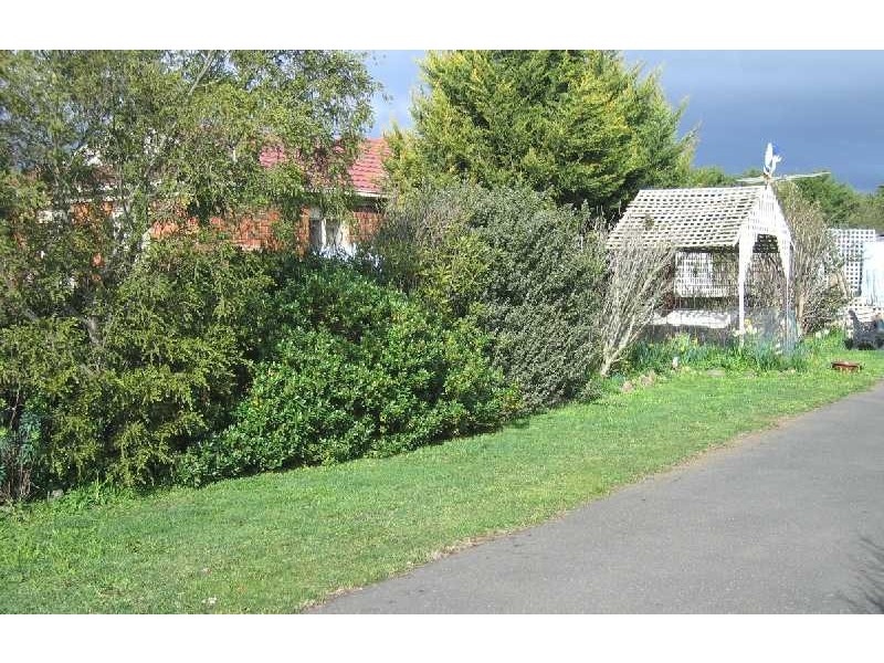 30 Ewing Drive, Romsey VIC 3434