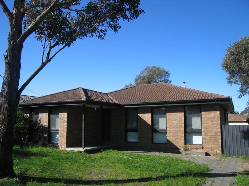 14 Dundas Avenue, Sunbury VIC 3429