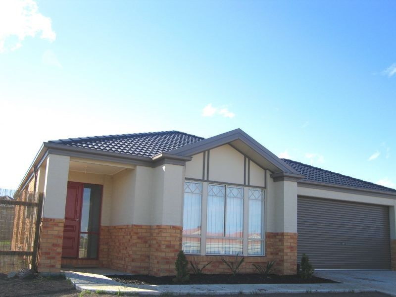 1 Yallop Crescent, Sunbury VIC 3429