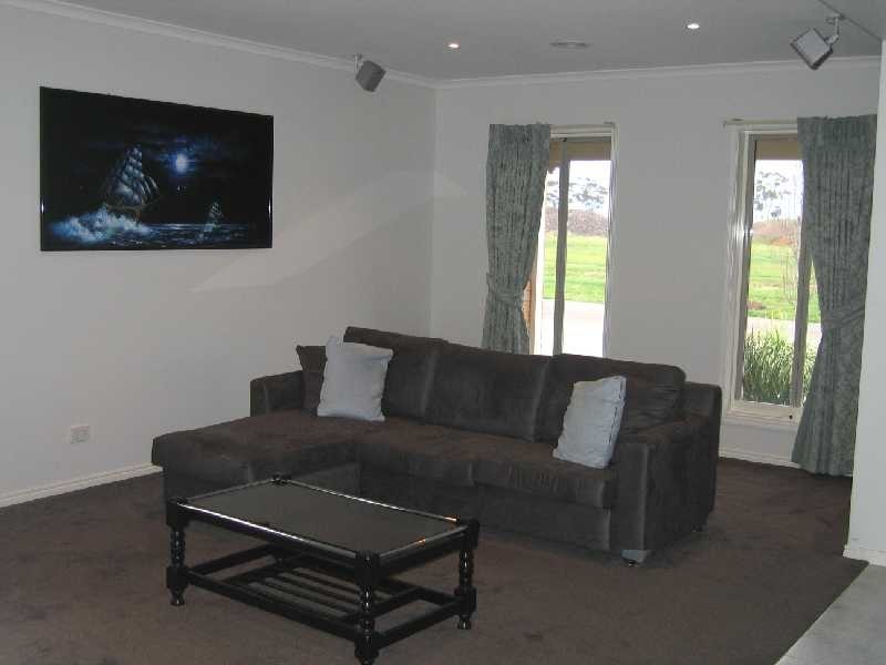 8 Parklea Court, Sunbury VIC 3429