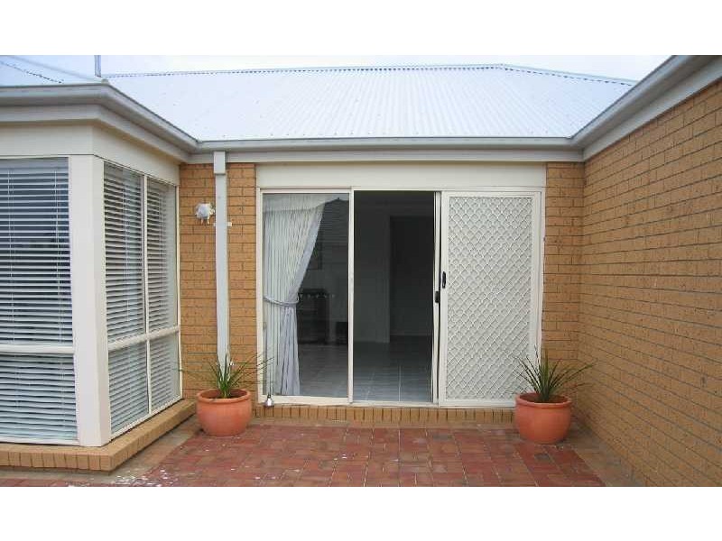 8 Parklea Court, Sunbury VIC 3429