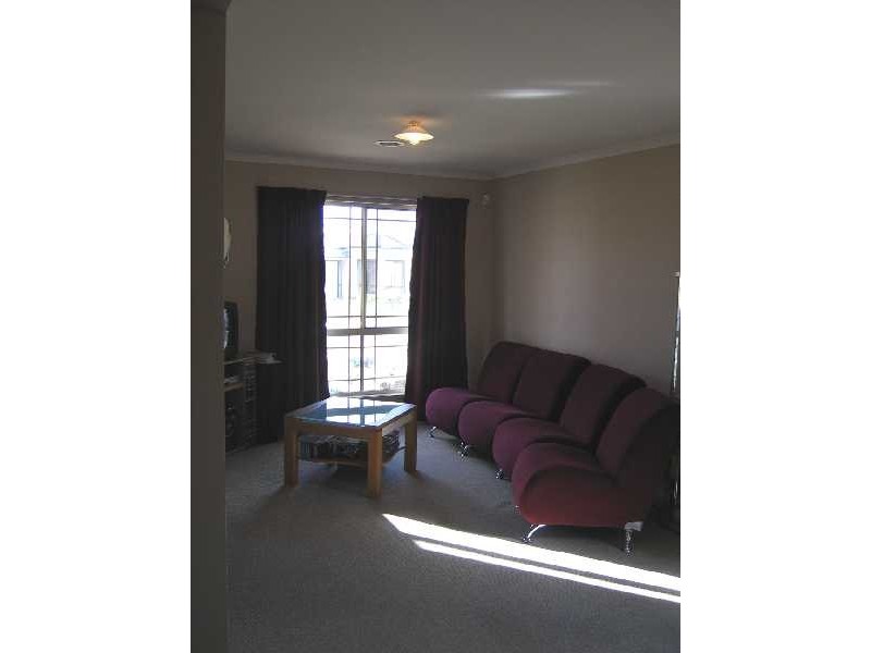 24 Higgs Circuit, Sunbury VIC 3429