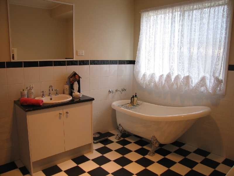 20 Swift Street, Sunbury VIC 3429
