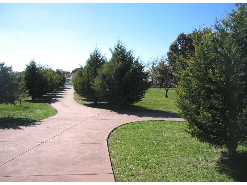 28 Dalrymple Road, Gisborne South VIC 3437