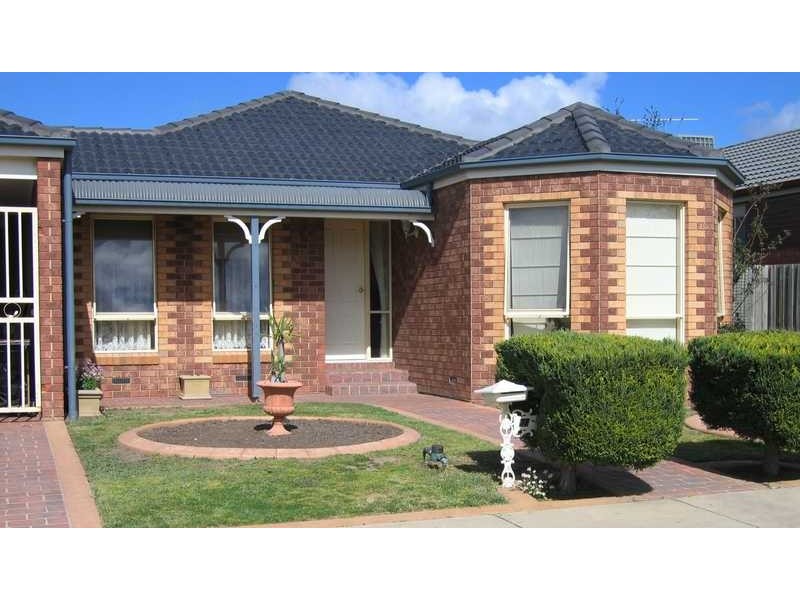 37 Thornton Avenue, Sunbury VIC 3429