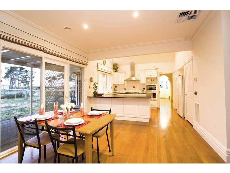 64 The Old Stock Run, Sunbury VIC 3429