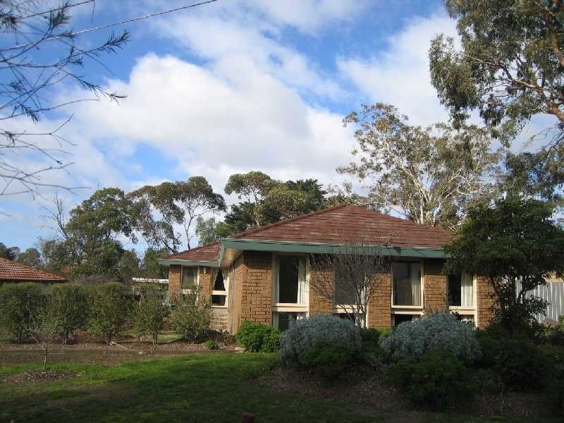 76 Higgins Avenue, Sunbury VIC 3429
