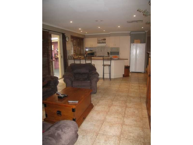 8 Hirst Court, Sunbury VIC 3429