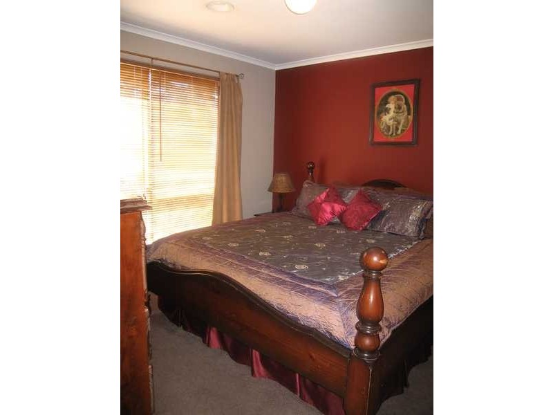 8 Hirst Court, Sunbury VIC 3429