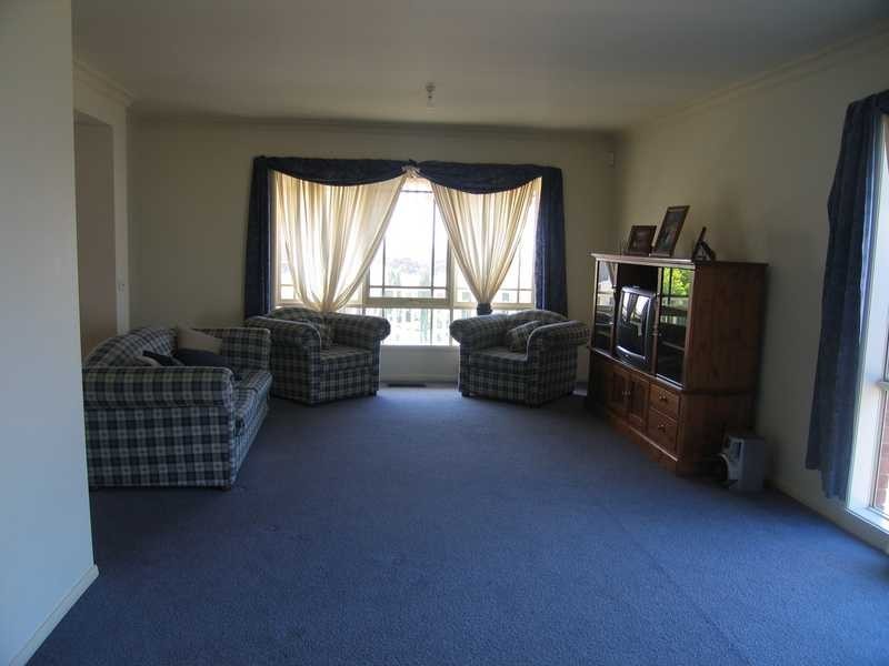 5 Ranleigh Rise, Sunbury VIC 3429