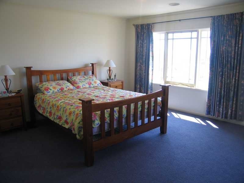 5 Ranleigh Rise, Sunbury VIC 3429