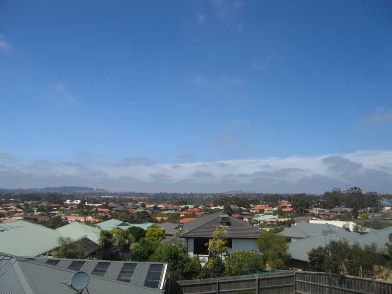 5 Ranleigh Rise, Sunbury VIC 3429