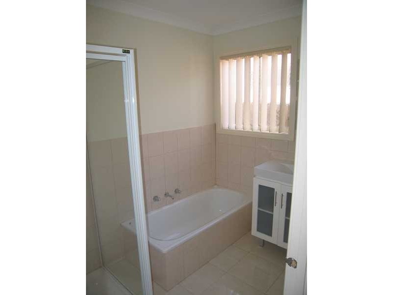 13 Fingleton Crescent, Sunbury VIC 3429