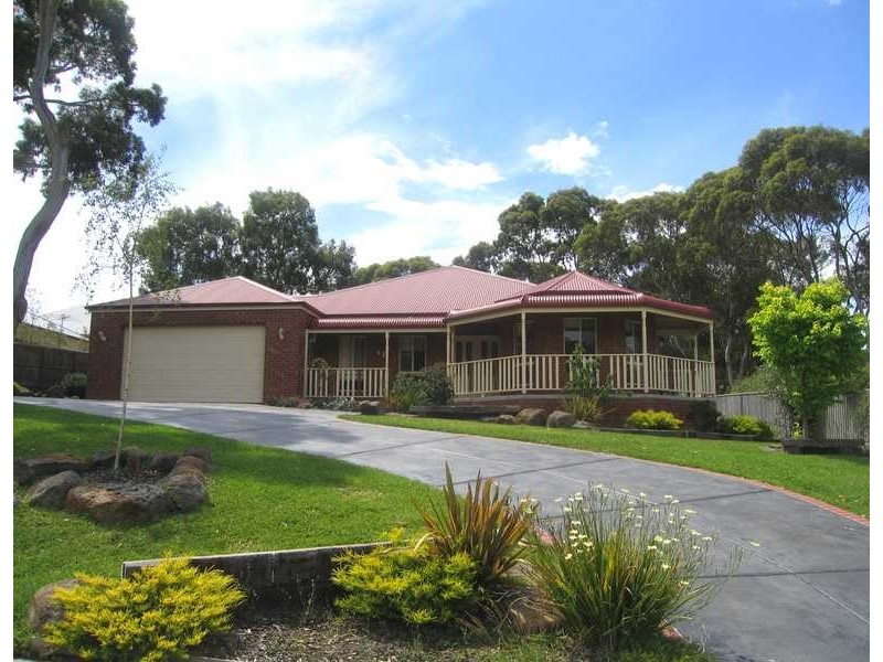 42 Fullwood Drive, Sunbury VIC 3429
