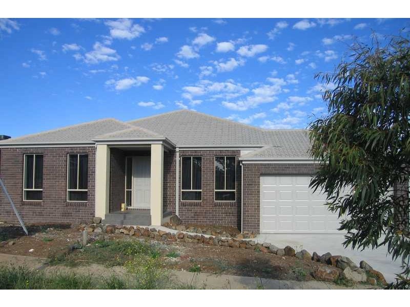 6 Treefern Drive, Sunbury VIC 3429