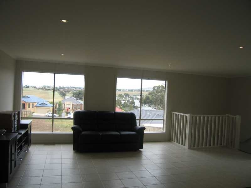 6 Treefern Drive, Sunbury VIC 3429