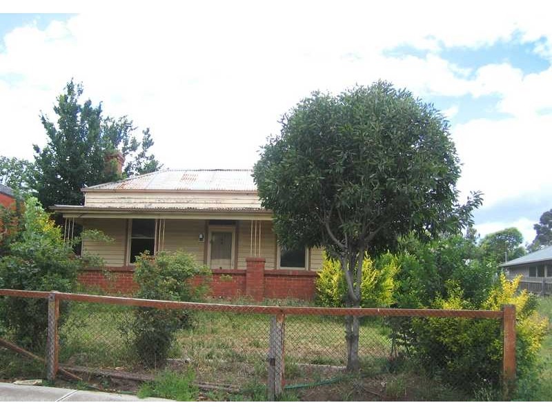 33 Brook Street, Sunbury VIC 3429