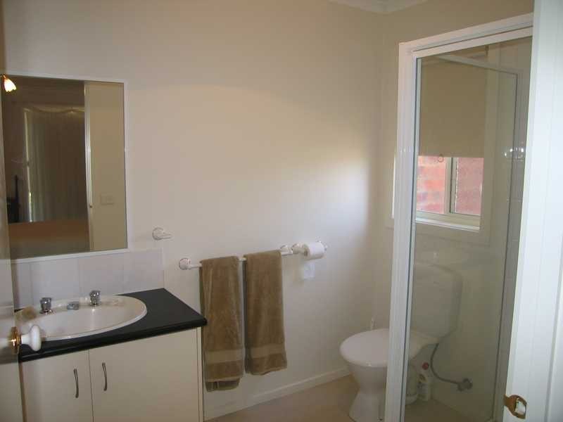 24 Lindwall Street, Sunbury VIC 3429