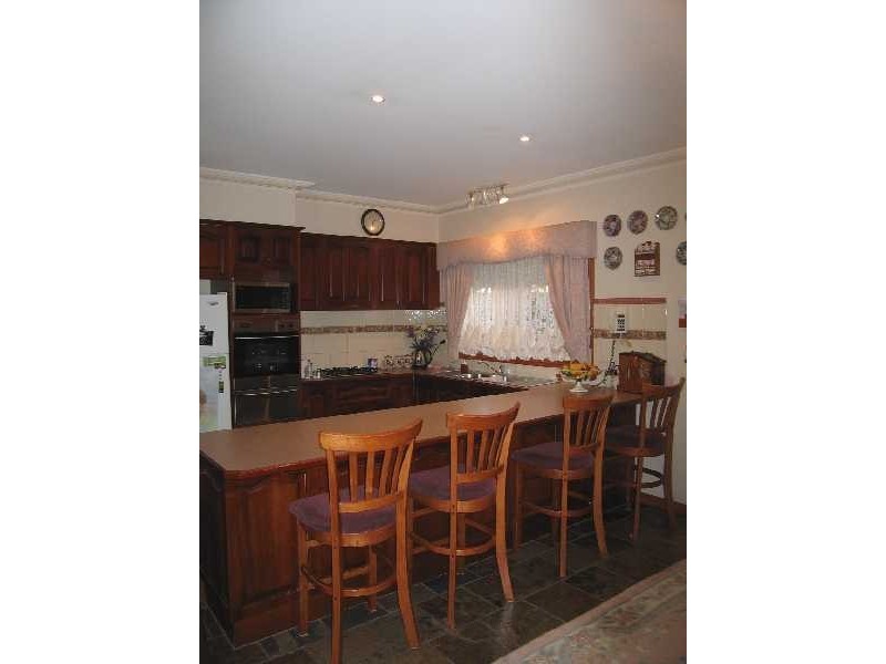 16 Mayfin Court, Sunbury VIC 3429