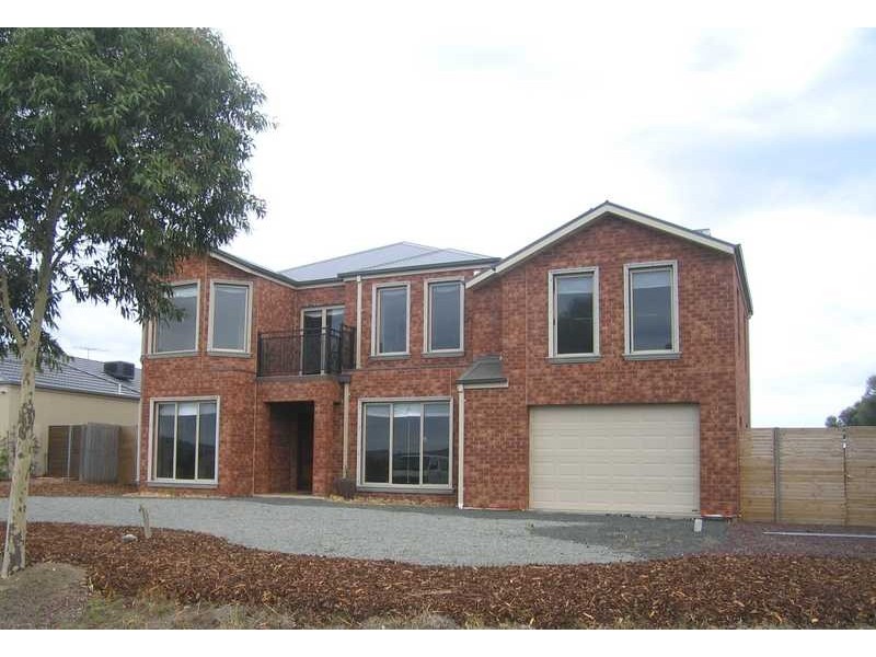 11 Grapeview Grove, Sunbury VIC 3429