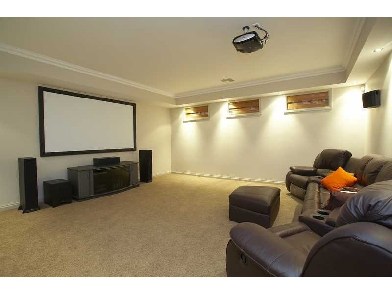 11 Grapeview Grove, Sunbury VIC 3429