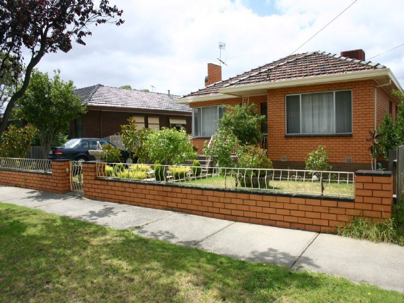 33 Dredge Street, Reservoir VIC 3073