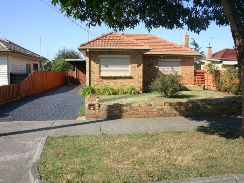105 St Vigeons Road, Reservoir VIC 3073