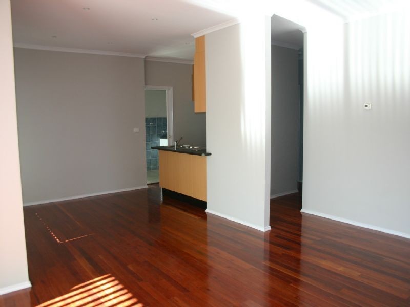 2/18 Beenak Street, Reservoir VIC 3073