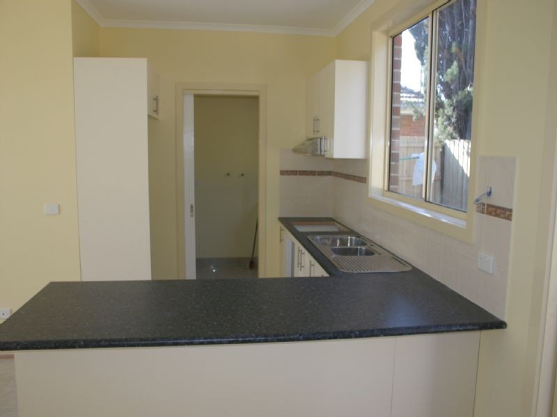 2A Orange Avenue, Reservoir VIC 3073