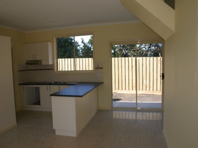 2A Orange Avenue, Reservoir VIC 3073