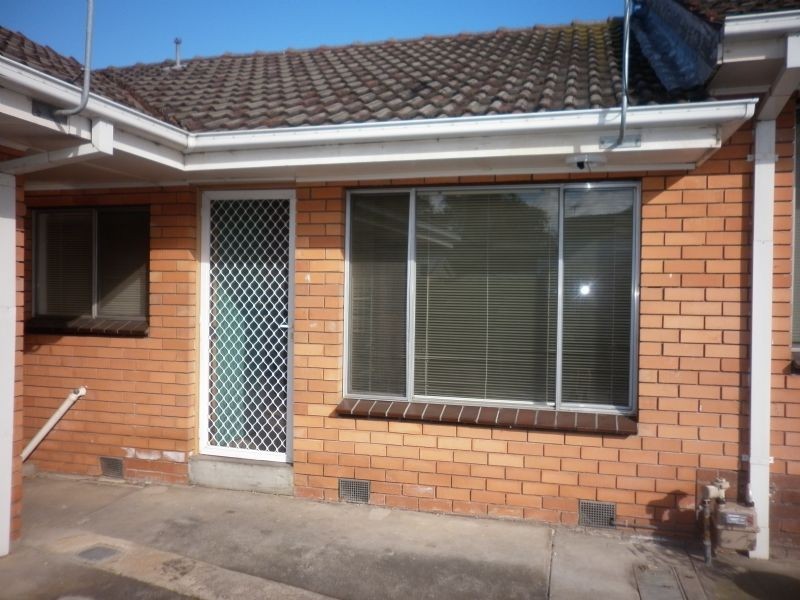 Unit 4/67 Kingwilliam Street, Reservoir VIC 3073