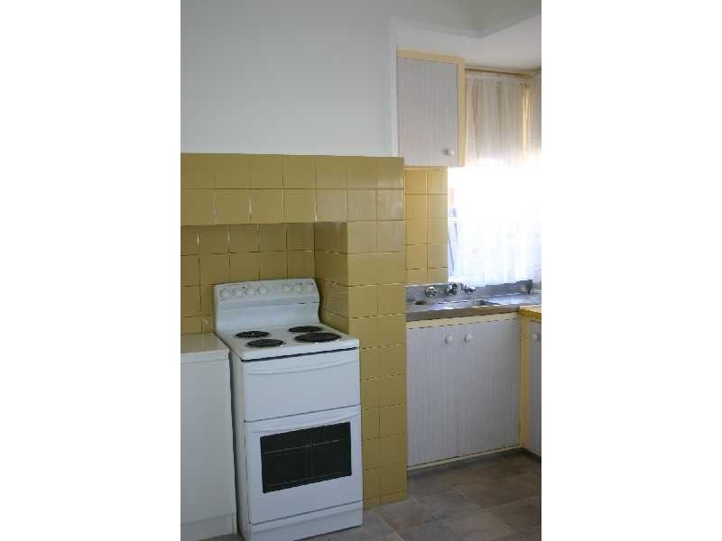 98 Miranda Road, Reservoir VIC 3073