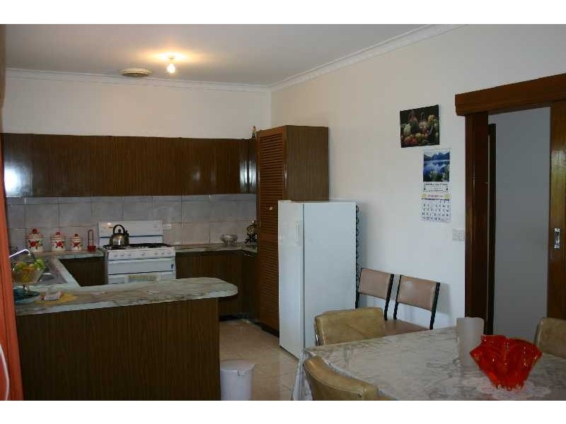 15 Dredge Street, Reservoir VIC 3073