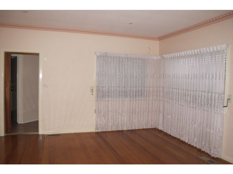 24 Kia Ora Road, Reservoir VIC 3073