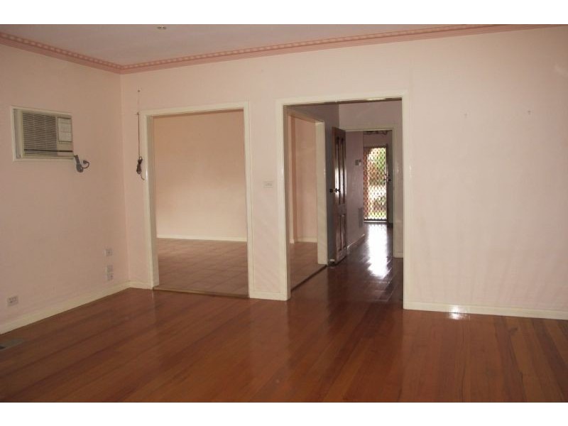 24 Kia Ora Road, Reservoir VIC 3073