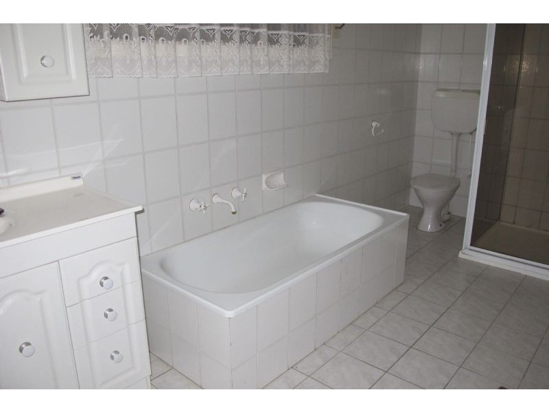 24 Kia Ora Road, Reservoir VIC 3073