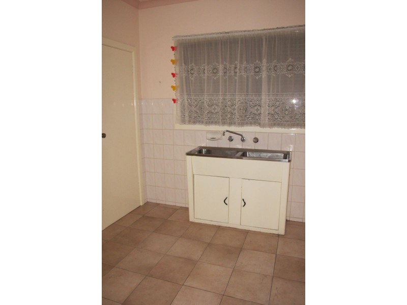 24 Kia Ora Road, Reservoir VIC 3073