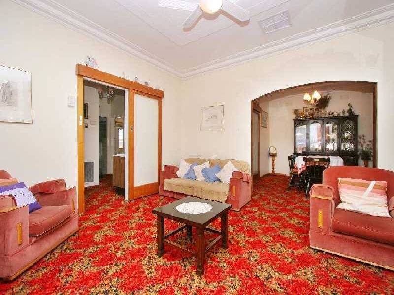 18 Highlands Road, Thomastown VIC 3074