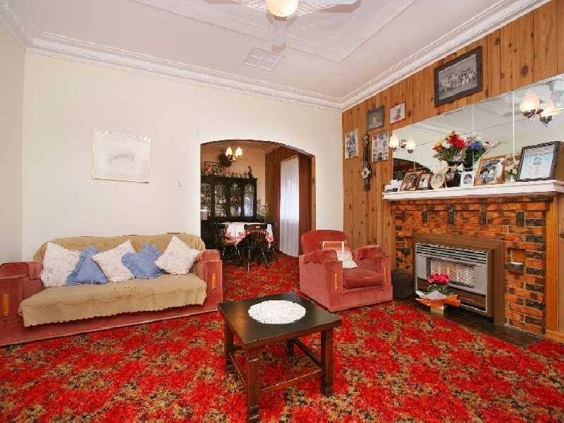 18 Highlands Road, Thomastown VIC 3074
