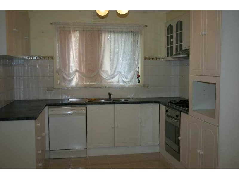 19 Wilson Boulevard, Reservoir VIC 3073