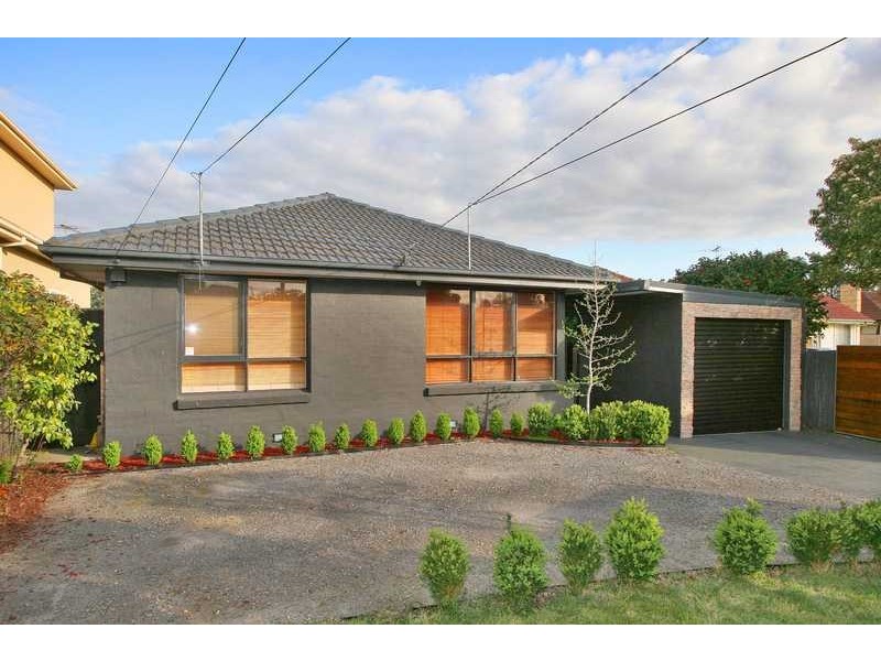 18 Clements Grove, Reservoir VIC 3073