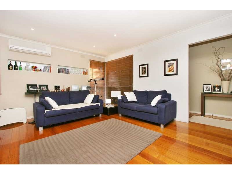 18 Clements Grove, Reservoir VIC 3073